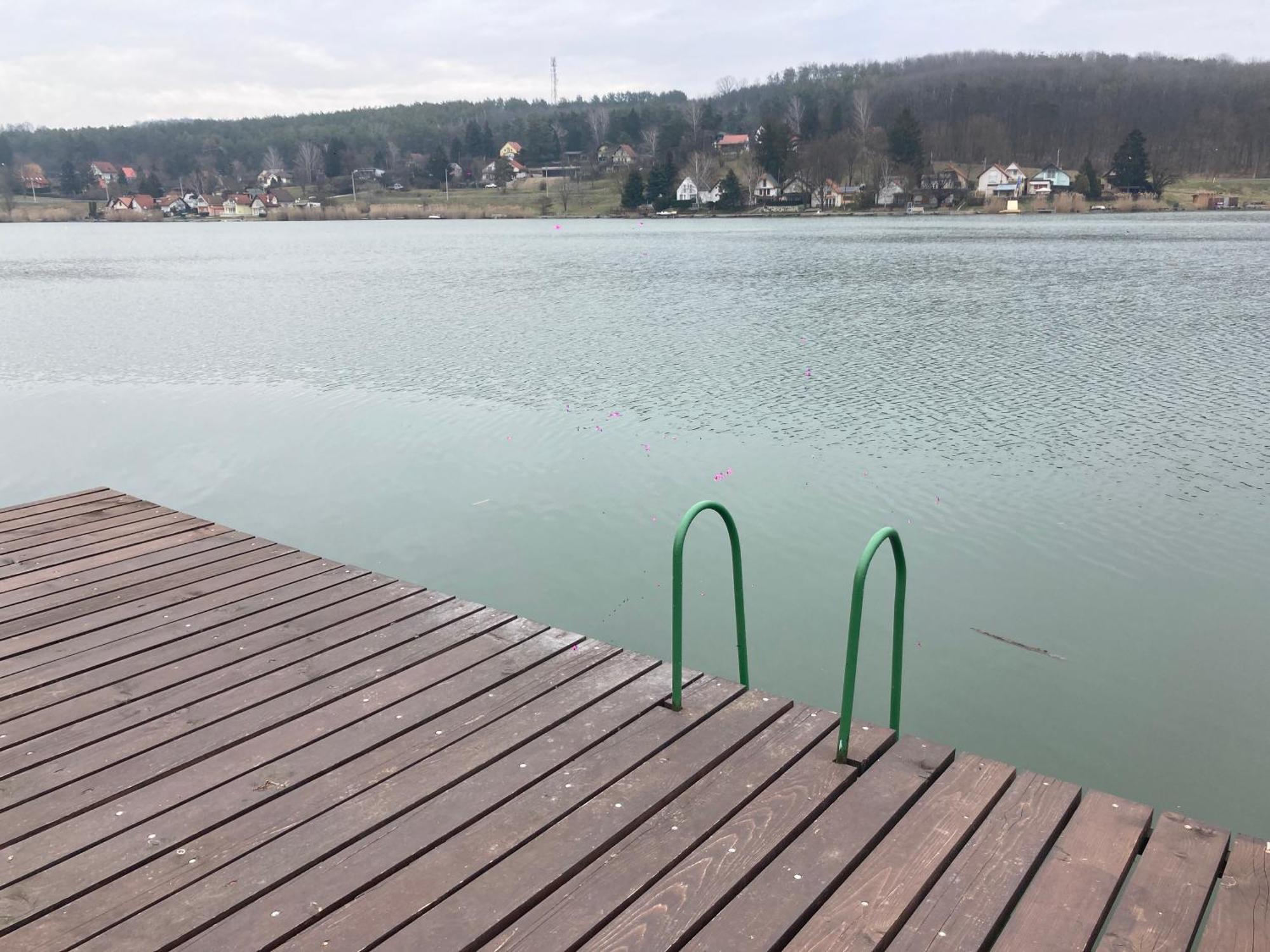 Oazis Apartman Orfű Esterno foto